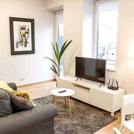 Modern 1Bd Apartment In Old Town By Hostlovers Kaunas Eksteriør bilde